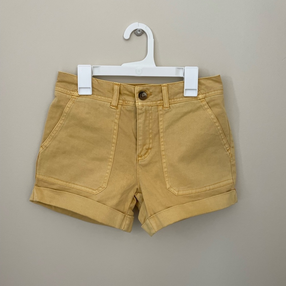 Cute yellow shorts